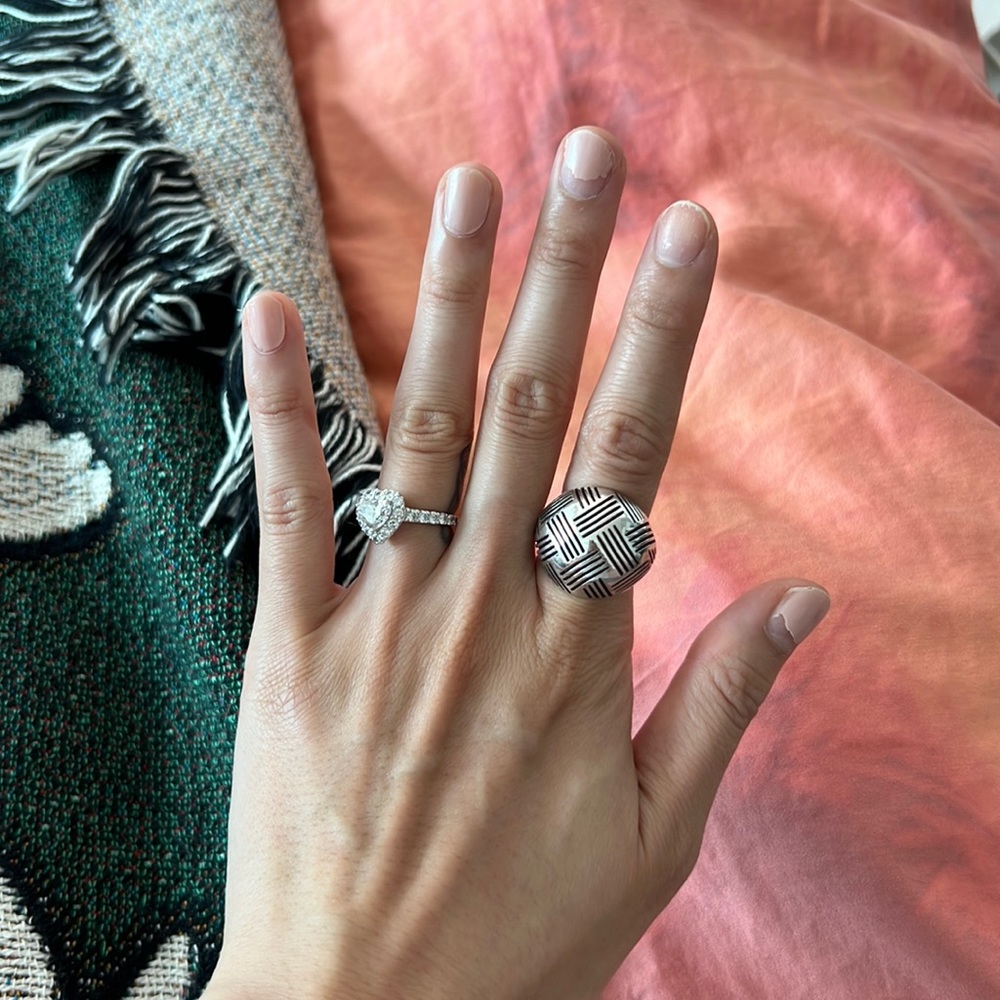 New Ferragamo large sterling silver ring